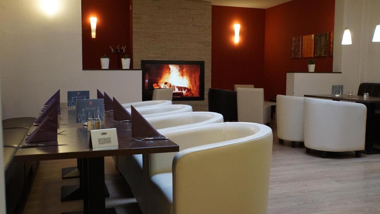 Sporthotel Neuruppin - Apartmenthaus Mit Ferienwohnungen Exterior foto
